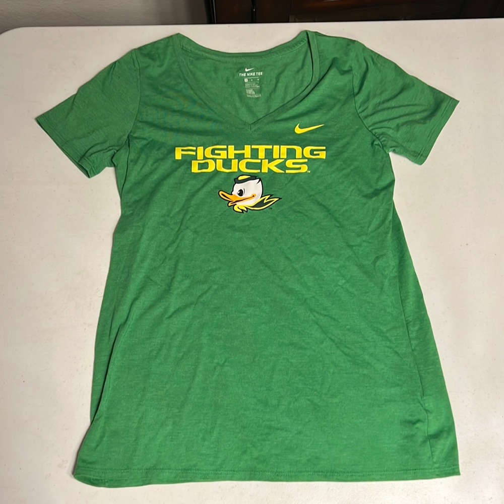 Nike women’s tee - like new